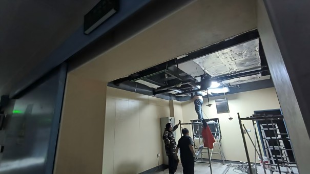 四川光铭设备悬吊架施工中